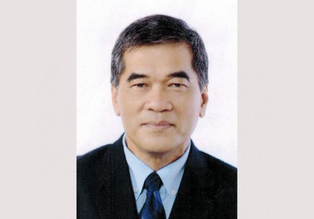 砂拉越卫生局长钱仁兴医生。