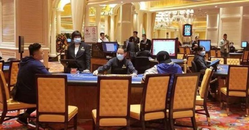 确诊增至10宗恐现人传人 澳门史无前例铁腕封赌场半个月