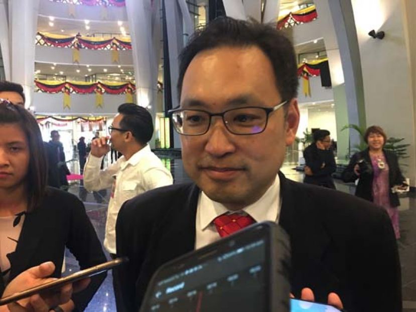 哥打圣淘沙区州议员张健仁炮轰砂第二财政部长拿督斯里黄顺舸不负责任，迄今才提呈长达13年（2005年至2017年）之久且不完整的财政报告！