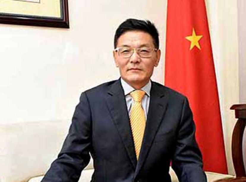 中国驻古晋总领事程广中表示，中国在经历40年取得宝贵的经验，就是坚持改革开放的政策，改革开放就是决定中国命运关键的抉择。
